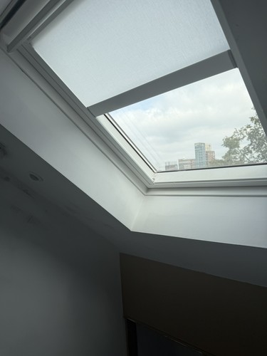 Velux 1028 electric - blind,